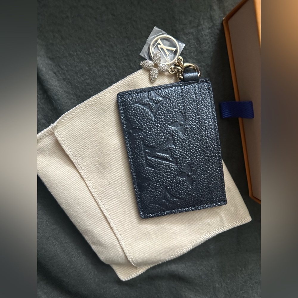 Sold Louis Vuitton metallic blue Card Holder - Picture 5 of 6